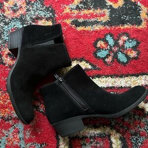 Lucky brand suede boots